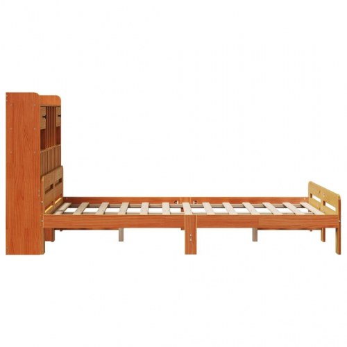 Seng med reol 135x190 cm - massivt fyrretræ, gyldenbrun