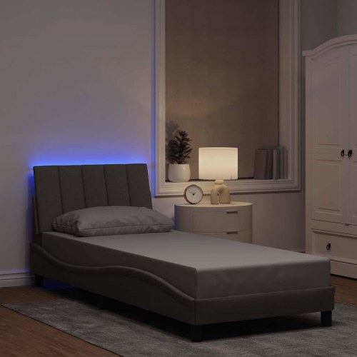 Sengeramme Hanko 90 x 200 cm uden madras med LED - gråbrun