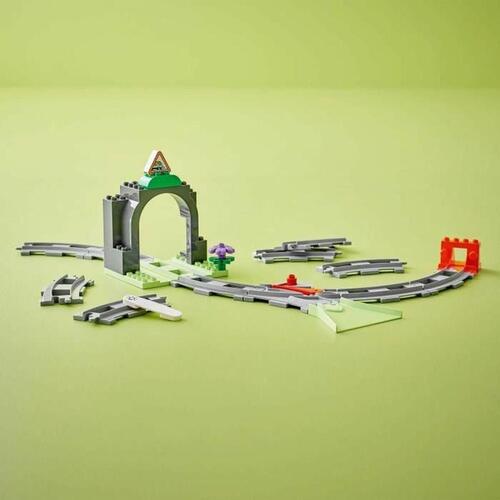 LEGO DUPLO Tog tunnel og skinner - udvidelsessæt