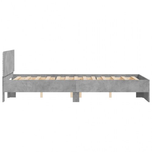 Sengeramme med sengegavl og LED-lys 135 x 190 cm - betongrå