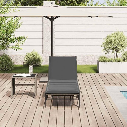 Liggestol med hynde i polyrattan - lysegrå