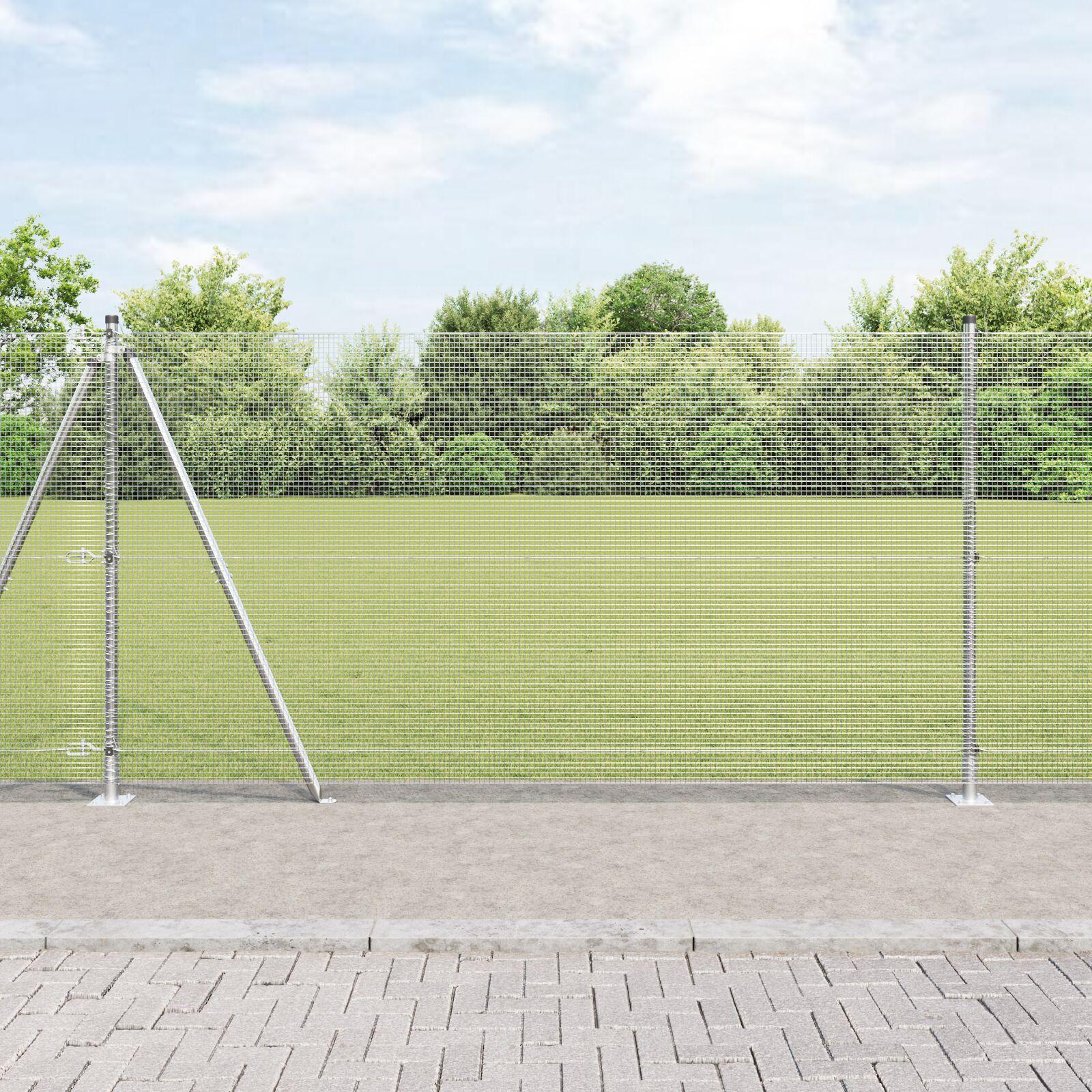 Svejset trådhegn med betonsokkel 25 × 1,2 m - sølv mesh