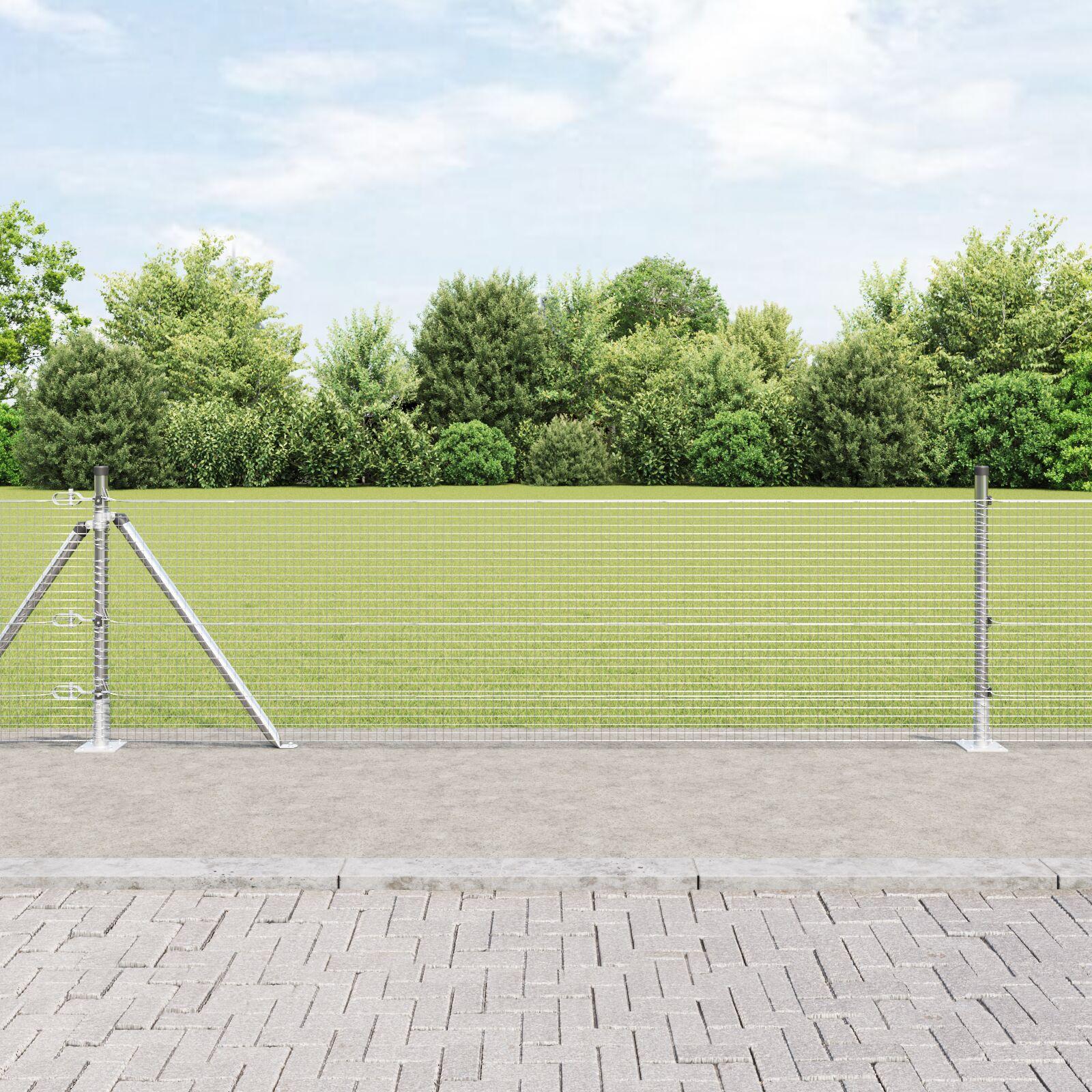 Svejset trådhegn med betonsokkel - 25 x 0,5 m, sølv mesh