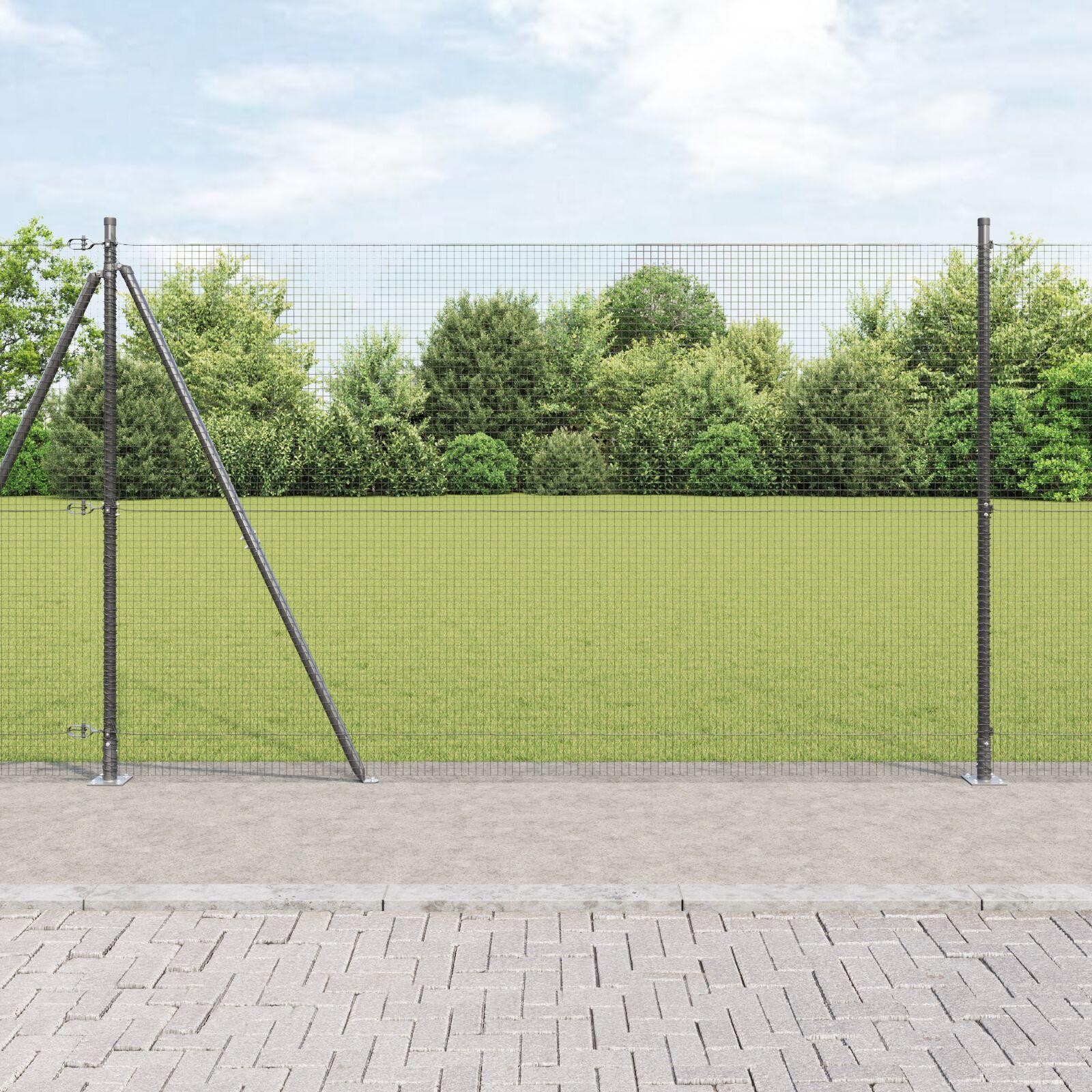 Svejset trådhegn med betonsokkel 25 × 1,4 m - PVC-belagt stål, grå