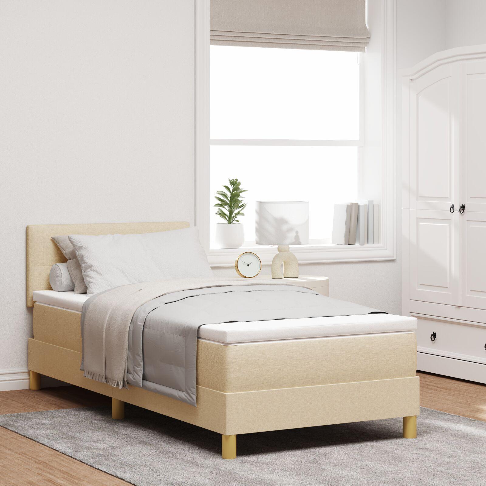 Kontinentalseng med hovedgærde og topmadras 80 x 200 cm creme stof