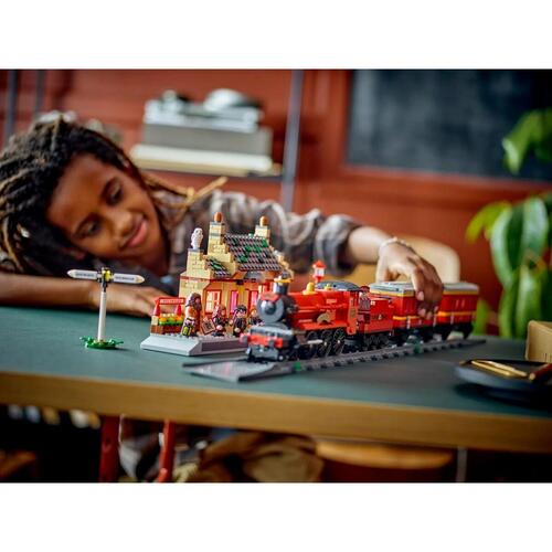 Konstruktionsspil Lego HARRY POTTER 76423 Hogwarts Express & Hogsmeade Station 1074 Dele