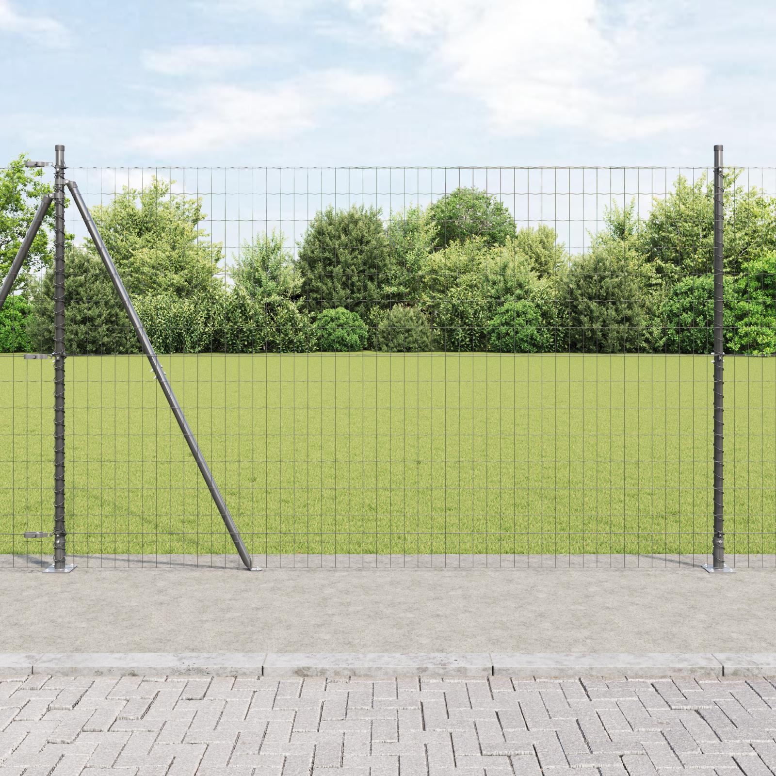 Svejset trådhegn med betonsokkel - 10 x 1,6 m, grå