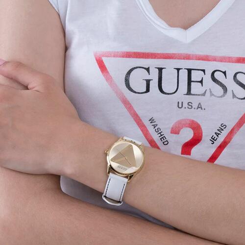 Guess dameur GW0399L1 - gylden skive, hvid læderrem (Ø 36 mm)