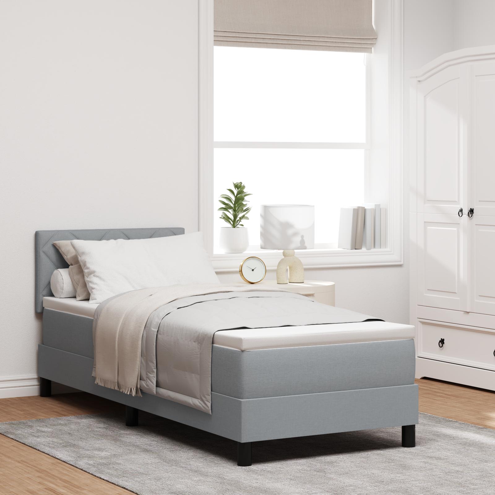 Box spring seng med madras med LED Lysegrå 80 x 200 cm Stof