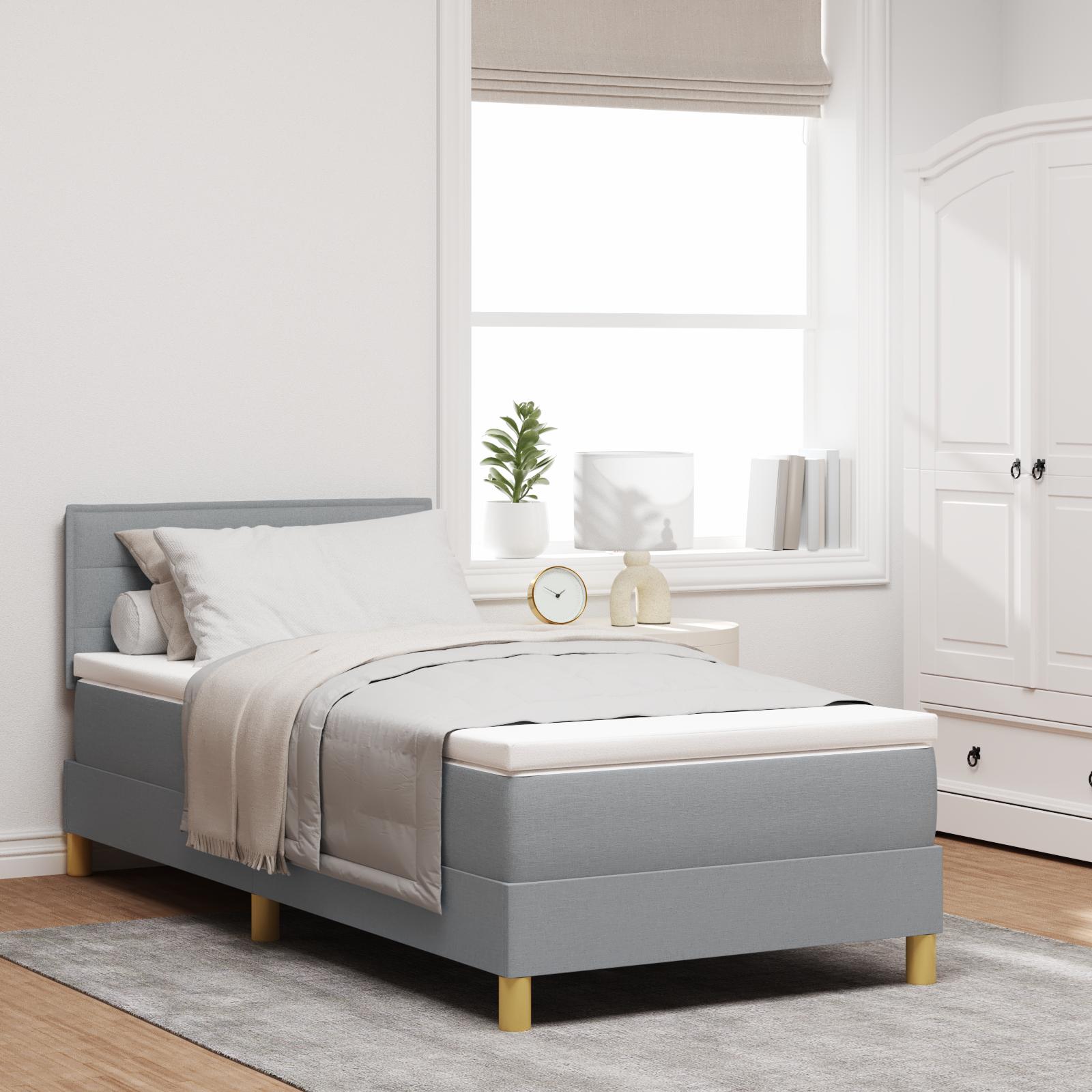 LED Box Spring Bed med madras med LED Lysegrå 80 x 200 cm Stof